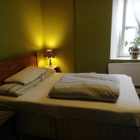 Macgabhainns Backpackers Hostel คิลเคนนี ภายนอก รูปภาพ