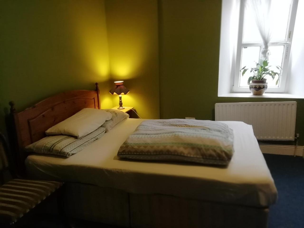 Macgabhainns Backpackers Hostel คิลเคนนี ภายนอก รูปภาพ