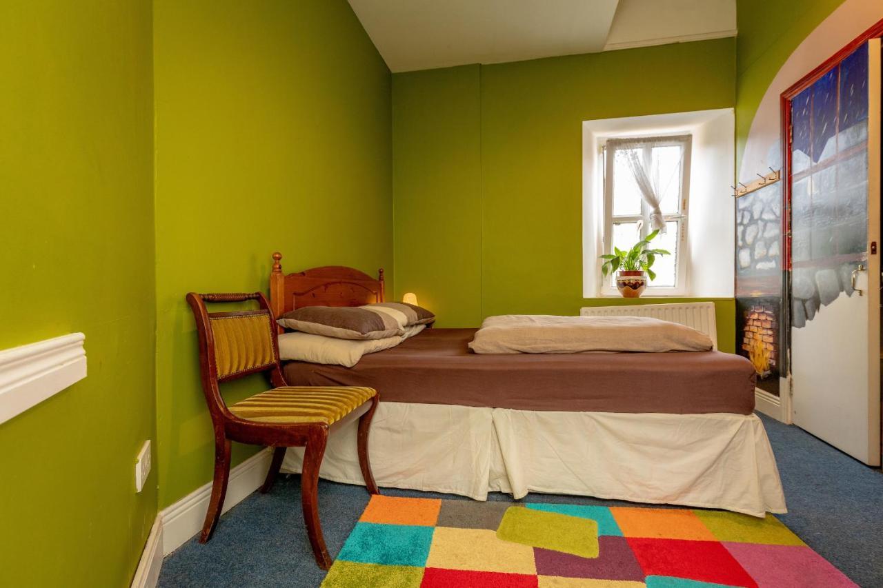 Macgabhainns Backpackers Hostel คิลเคนนี ภายนอก รูปภาพ
